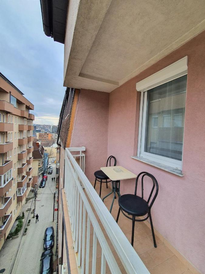 Zogu Apartments - City Center Pristina Eksteriør bilde