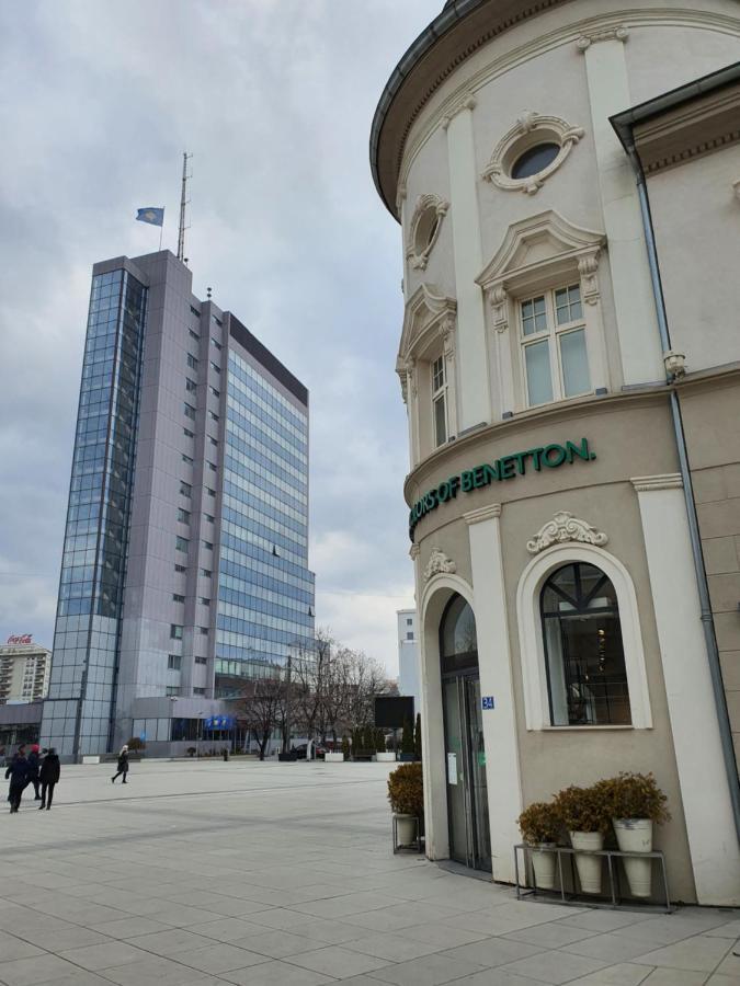 Zogu Apartments - City Center Pristina Eksteriør bilde